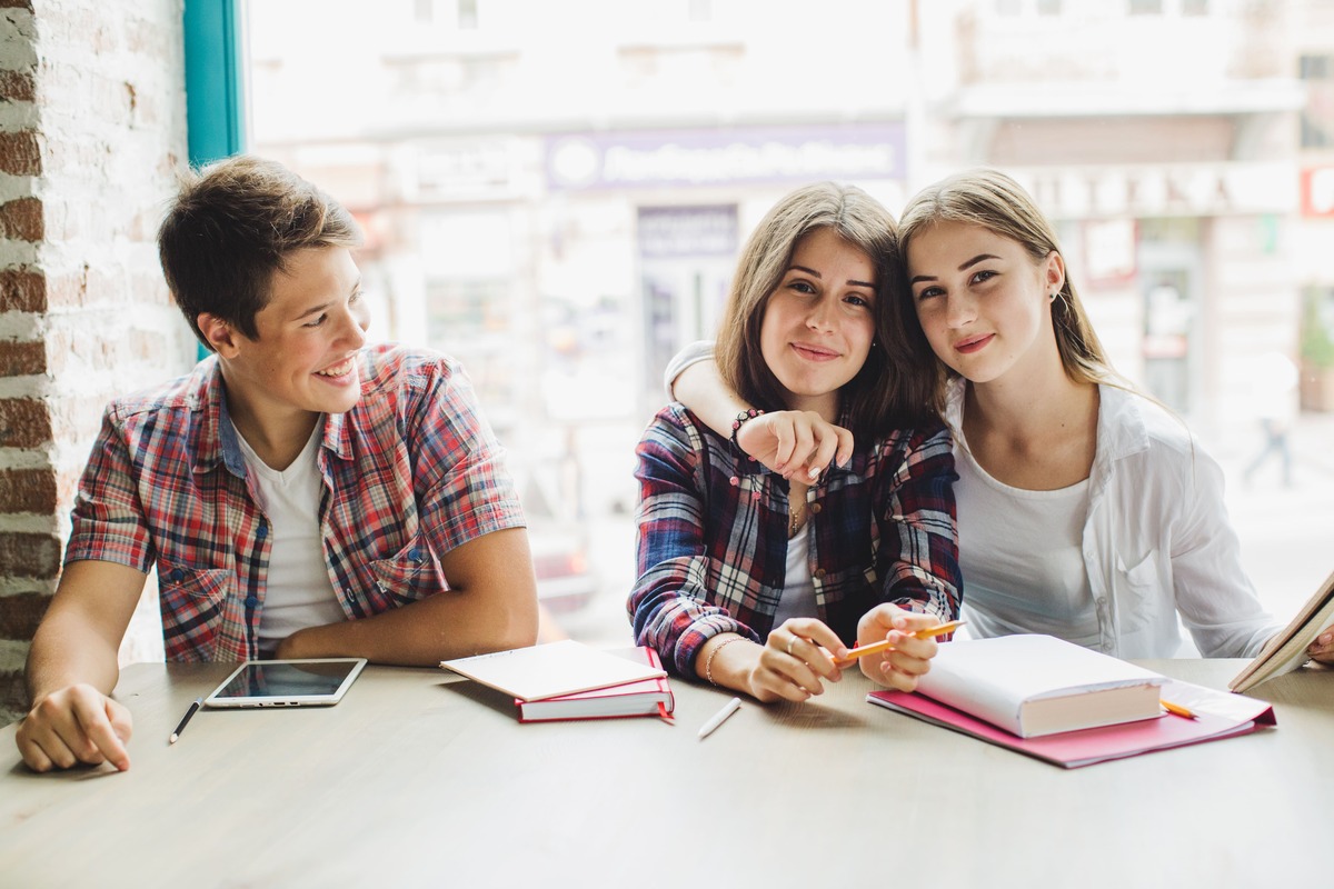 ChatGPT in der Literaturrecherche: Ein modernes Werkzeug für wissenschaftliche Arbeiten