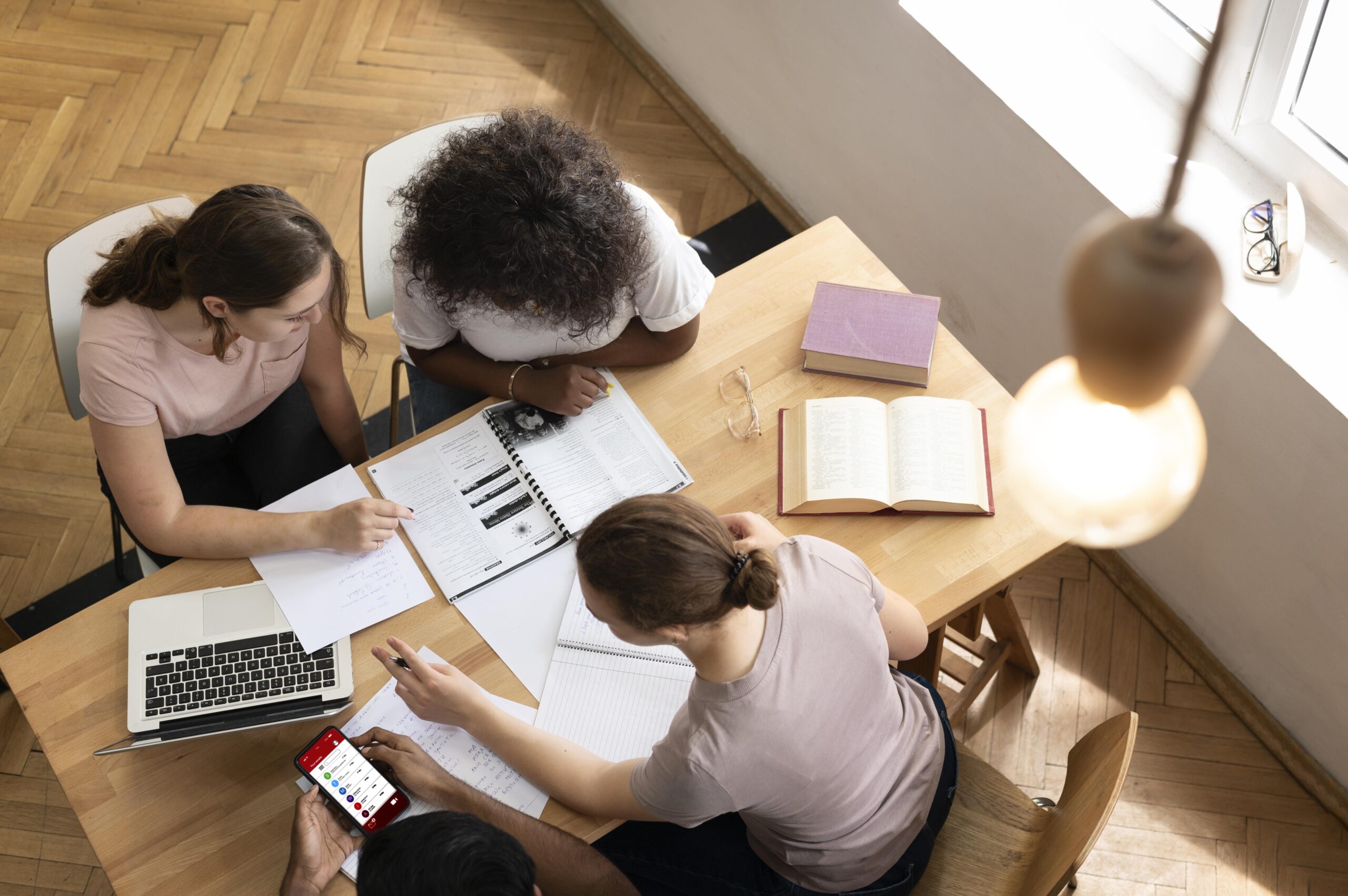 Wie man eine wissenschaftliche Arbeit so gestaltet, dass sie auch für Laien verständlich ist